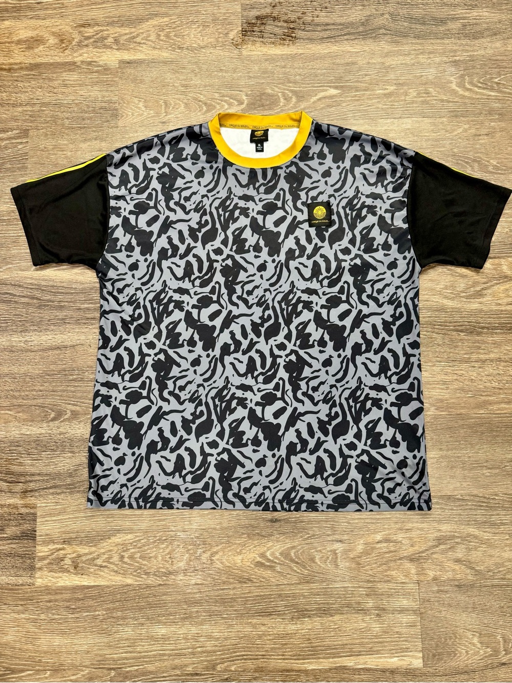 Cirque du Soleil Abstract Performance Graphic Jersey Shirt XL Gray Black Yellow